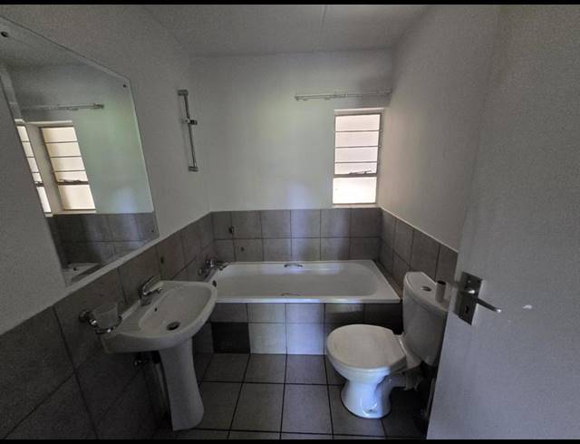 2 BEDROOM PROPERTY TO RENT IN BRAAMFONTEIN